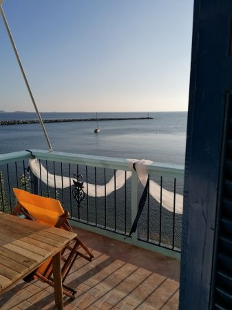 "NINEMIA" SEA FRONT APARTMENT — снимка 1