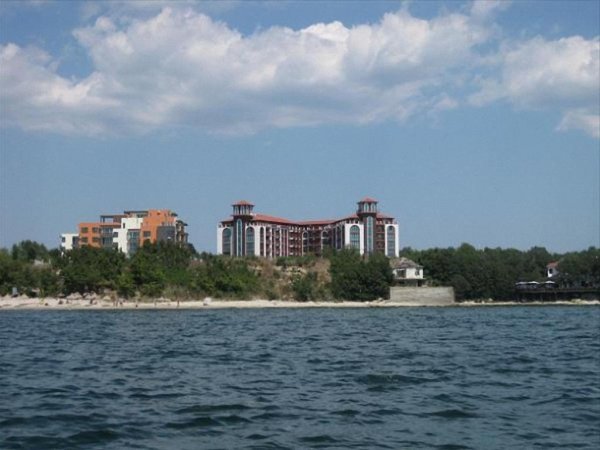 Private Apartment in Chateau Del Marina — снимка 3