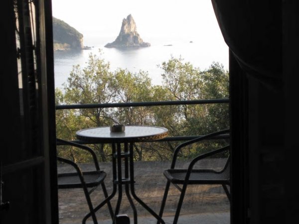 Sea view studio near the beach. — fotoğraf 1