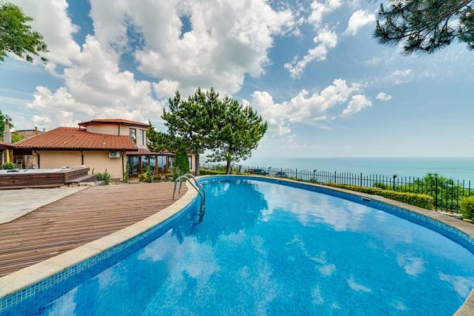 Lovely villa with а privat pool and jacuzzi , amazing sea view Black Sea,Albena,Bulgaria — фотографија 3