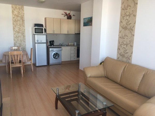 Apartment in Sunny day 6 — снимка 6