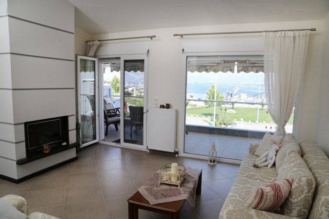 Konstantinos Luxury Apartment — снимка 1