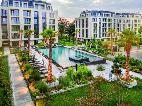 Marina Beach Azur- 100m from the BEACH & SPA !