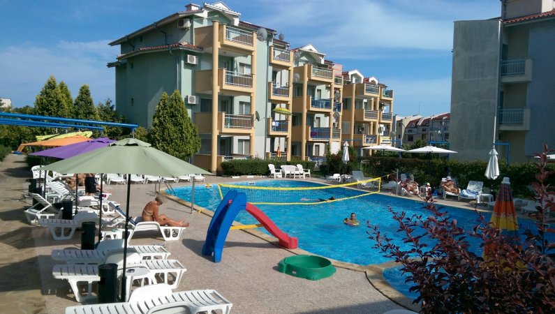 2 bedroom apartment — фотографија 1