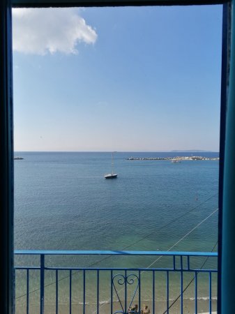 ''PHILOXENIA'' SEA FRONT APARTMENT — снимка 2