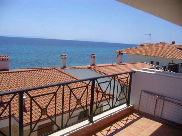 Sea view apartment in Greek village — фотографија 1