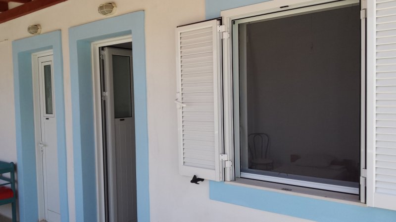 Grandma Vasiliki Rooms To Let - Room 2 — снимка 6