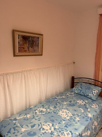 Apartment with Parking, yard and Wi-Fi — фотографија 6