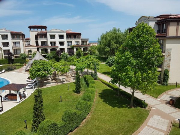 Relax Apartment GreenLife Beach Resort, Sozopol — снимка 2