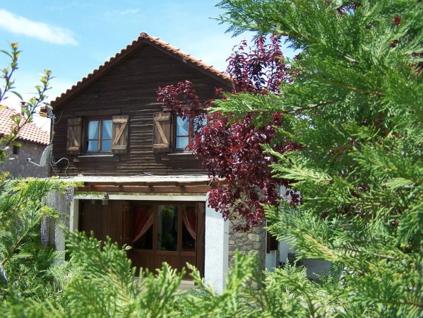 TRADITIONAL CHALET — фотографија 1
