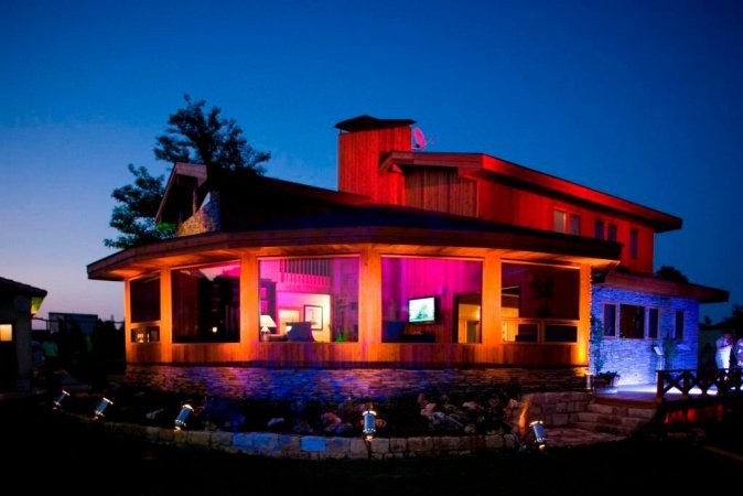 Villa "By the Lake" — фотографија 4