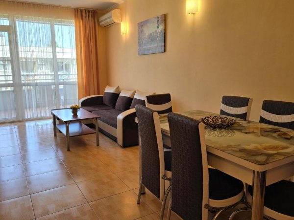 Apartment in Central Plaza — снимка 1