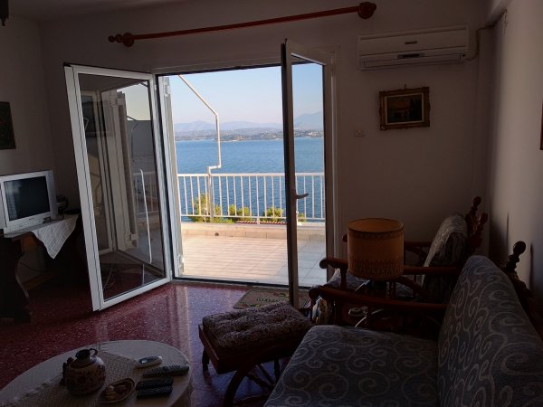 Holiday Maisonette with sea view in cosmopolitan island Spetses — снимка 5