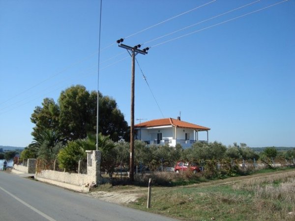 2 Level House in Athitos — фотографија 1