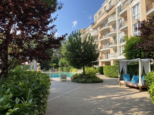 Ново луксозно студио Venera Palace — снимка 4