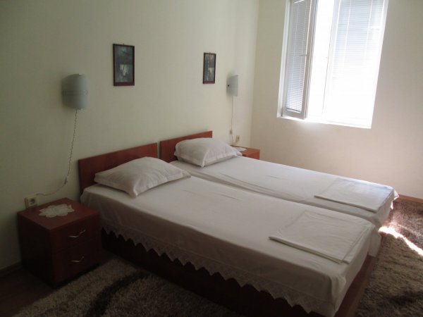 Two-bedroom apartment just a few steps from the beach in Varna — fotoğraf 5