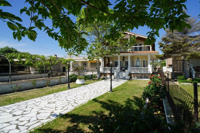 Mary's Beach Villa - Mandra — снимка 3