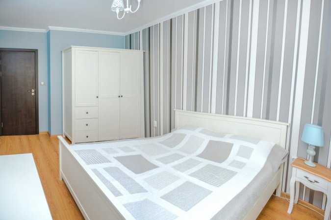 Luxury one-bedroom apartment for rent and parking in the center of Veliko Tarnovo — foto 4