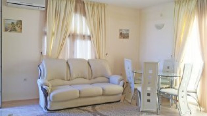 Apartment with 2 bedrooms in Sveti Vlas — фотографија 1