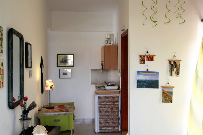 Apokoros Craft Deco Apartment near the sea in traditional Kalyves Crete Greece — снимка 5
