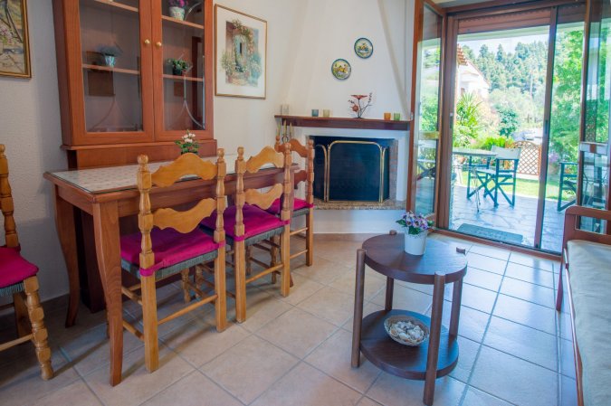 Costa's Nest Holiday Home — снимка 4