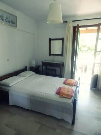Sea view central apartment 100mts from the beach. — снимка 2