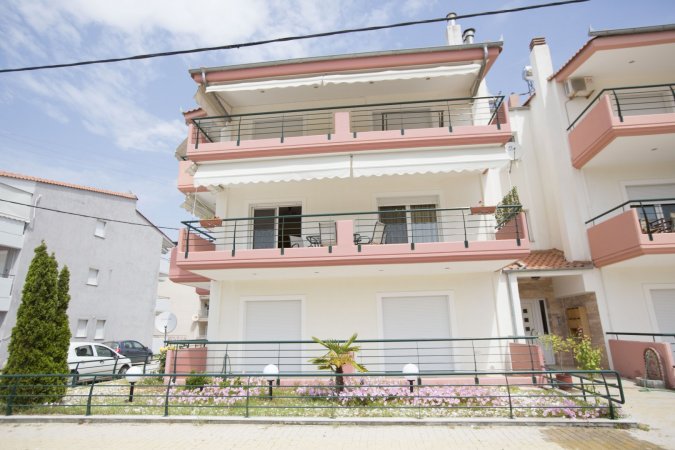 Eri Apartment — снимка 3