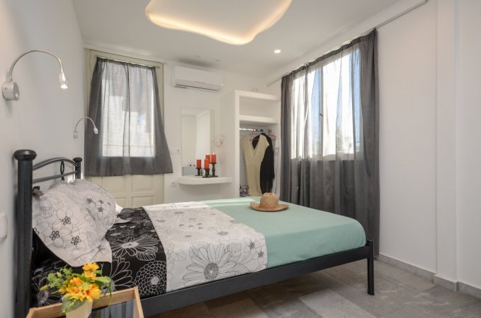 DEPIS SUITES DOUBLE ROOM SAINT GEORGE NAXOS — снимка 1