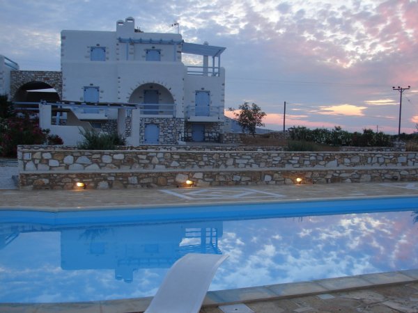 Archipelagos Villas - Villa Antiparos for 10-14 persons close to the sea with pool — снимка 1