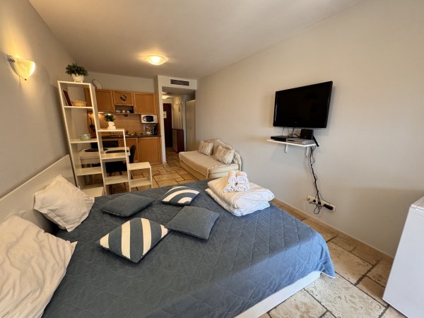 Sunny Studio w/ Pool View | Kaliakria — снимка 5