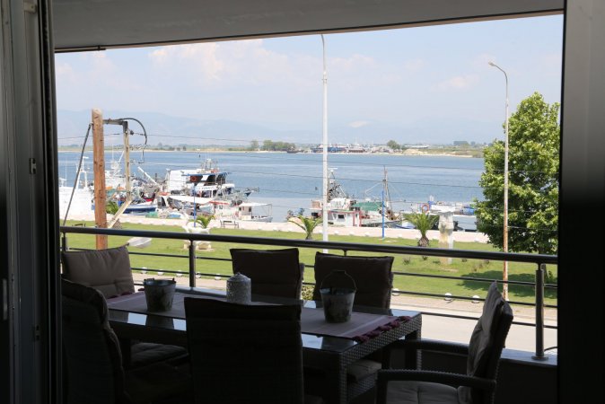 Lakis Luxury Apartment — снимка 1