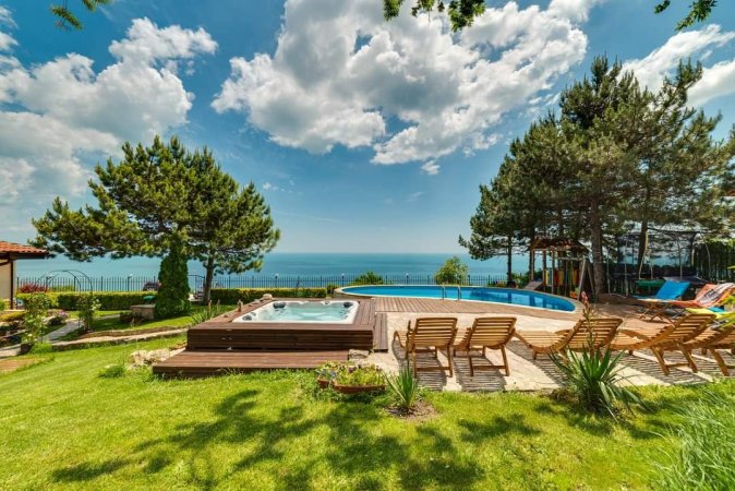 Lovely villa with а privat pool and jacuzzi , amazing sea view Black Sea,Albena,Bulgaria — фотографија 2