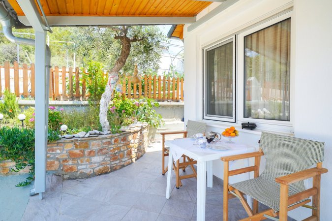 Бунгало  Йорданис - Bungalow Iordanis — снимка 1