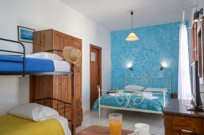 Depis Economy room /4 people Naxos city center — фотографија 5